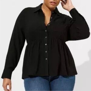 NWT Torrid Peplum Crinkle Gauze
Button Up Top Black Size 3X